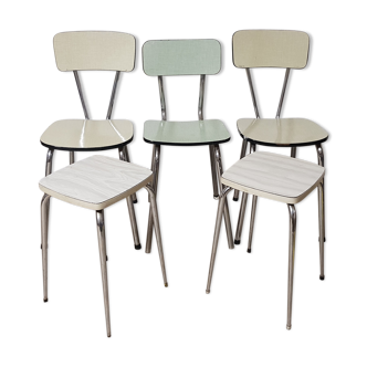 Lot 2 formica stools