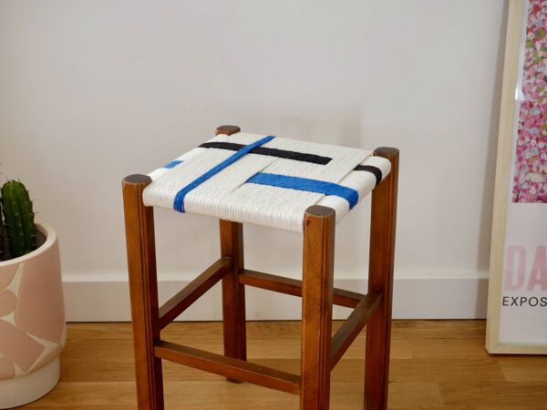 Tabouret bois . Tabouret vintage . tabouret tissé