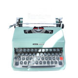Olivetti Lettera 32 typewriter