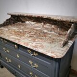 Baroque chest of drawers