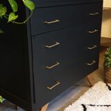 Chest of drawer compass feet