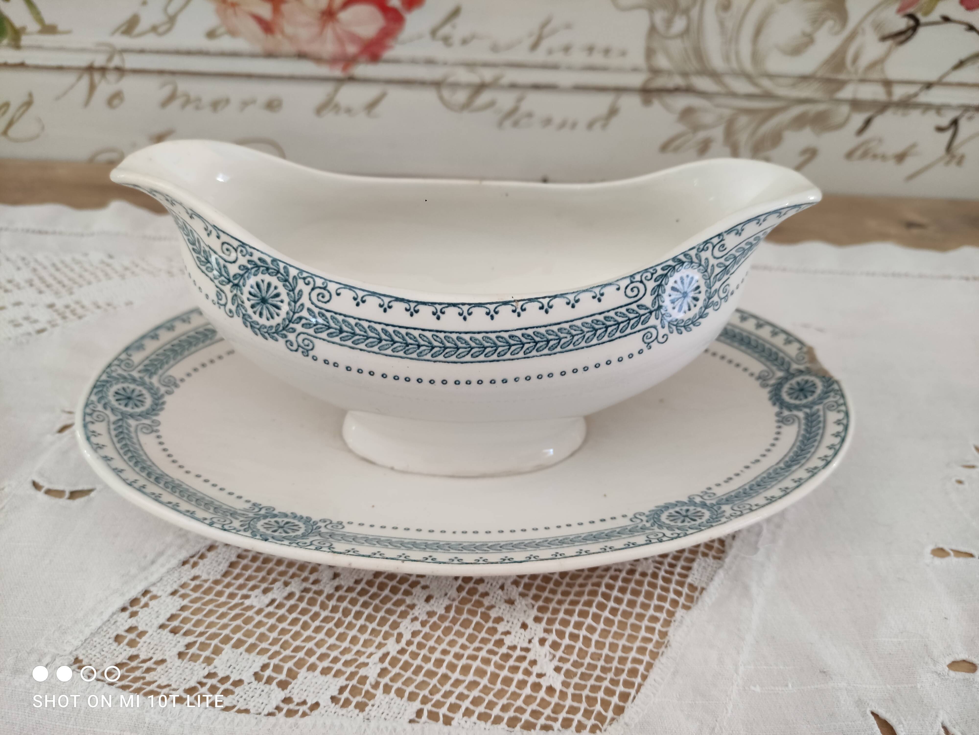 Saaucière in iron earth sarreguemines model carina decoration blue frieze