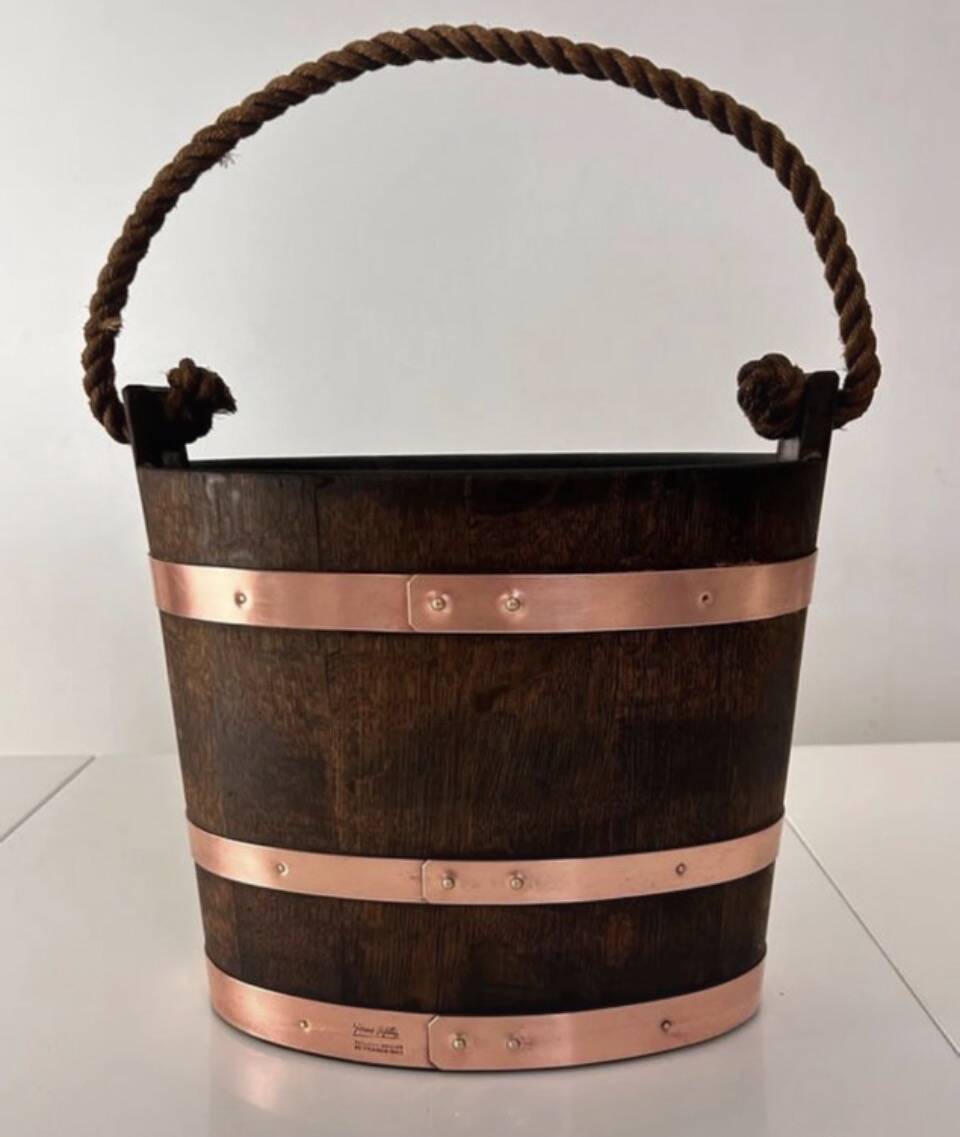 Champagne bucket in oak and copper – Géraud Lafitte, MOF 1933