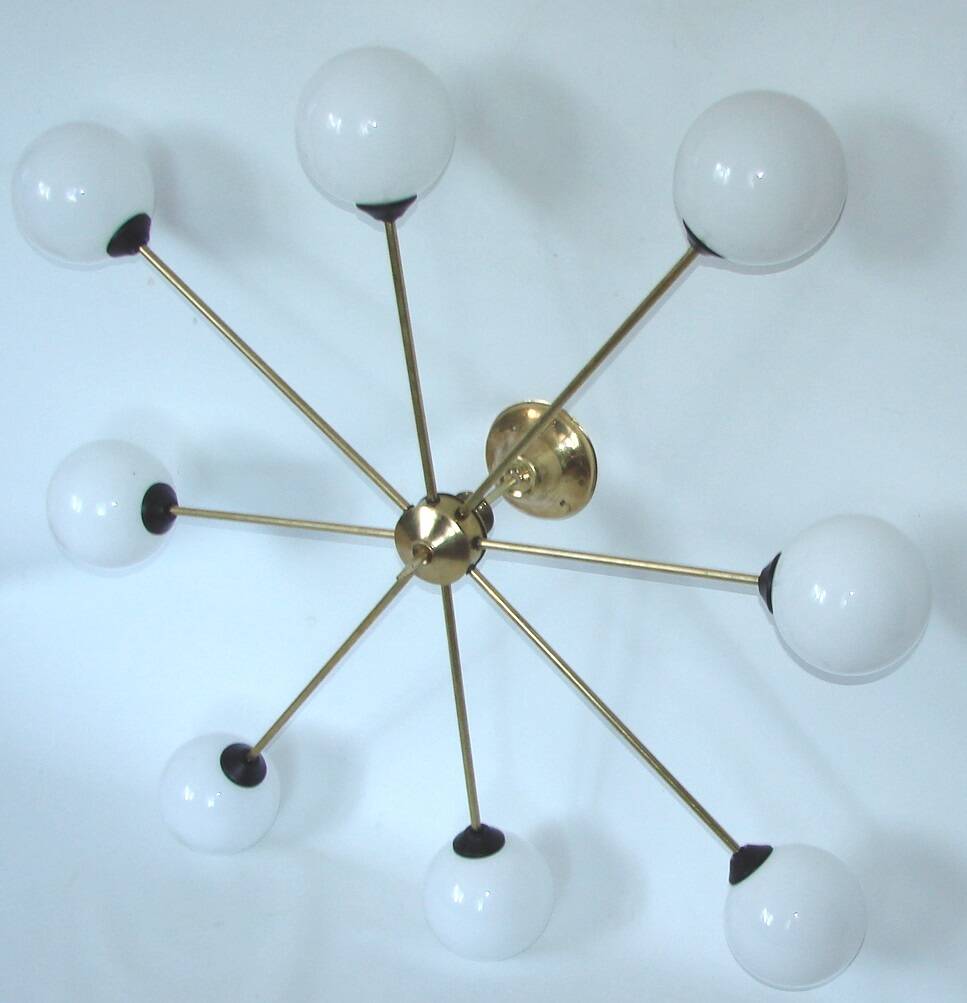 Lustre de style Stilnovo en laiton, métal et verre, années 1960