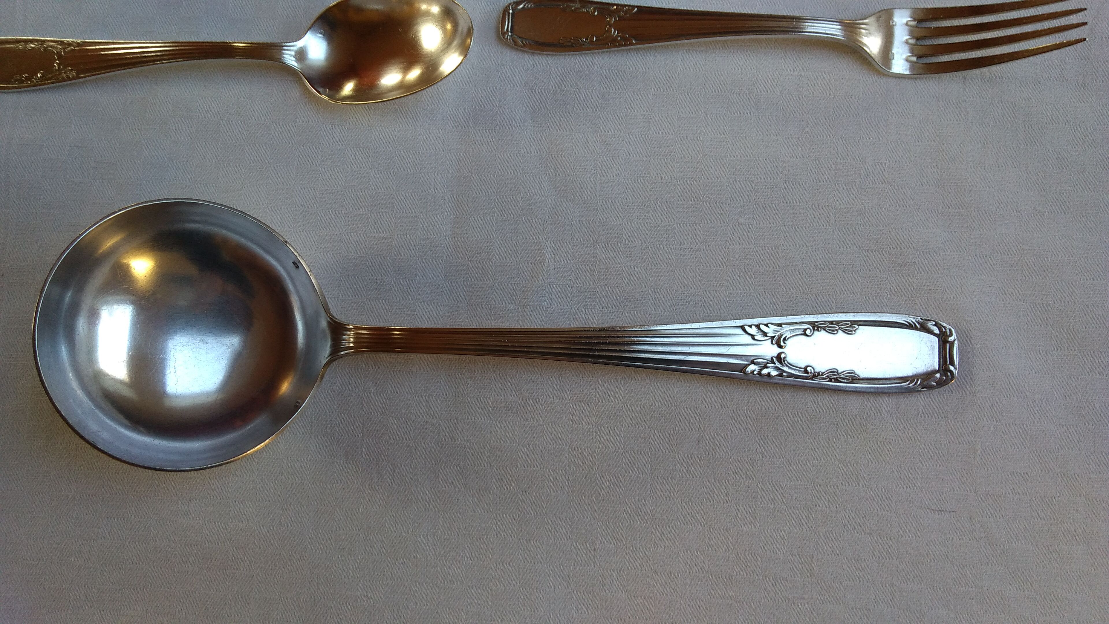 21-piece cutlery set