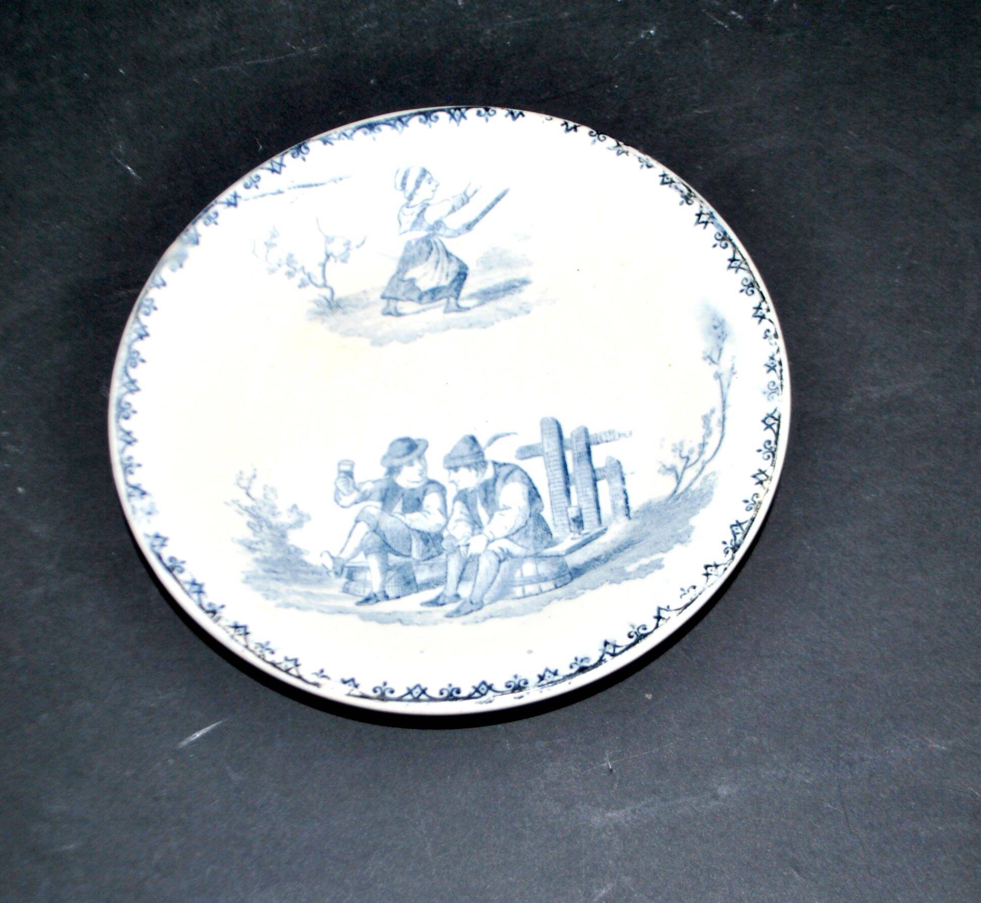 Miniature illustrated blue bread plate 12.5 cm Creil Montereau dollhouse