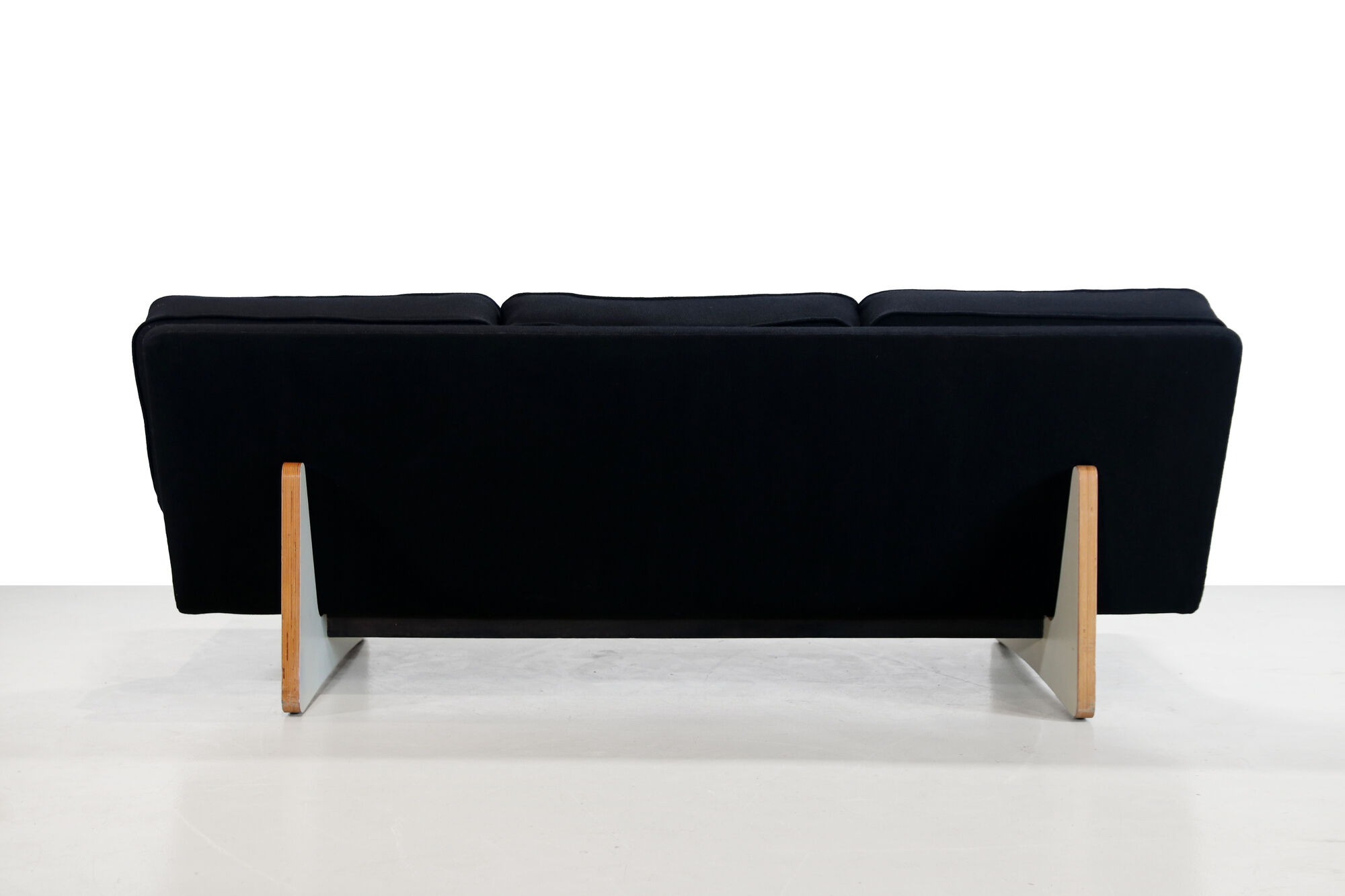 Artifort C671 sofa by Kho Liang Ie in black wool