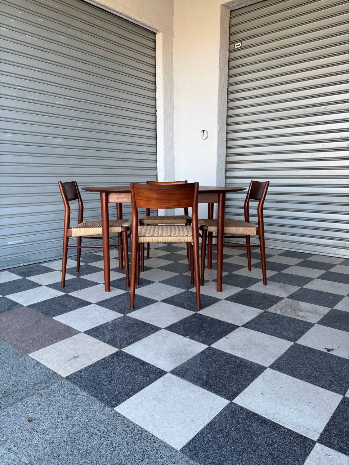 Set of 5 chairs from the 1950s designed by Georg Leowald.