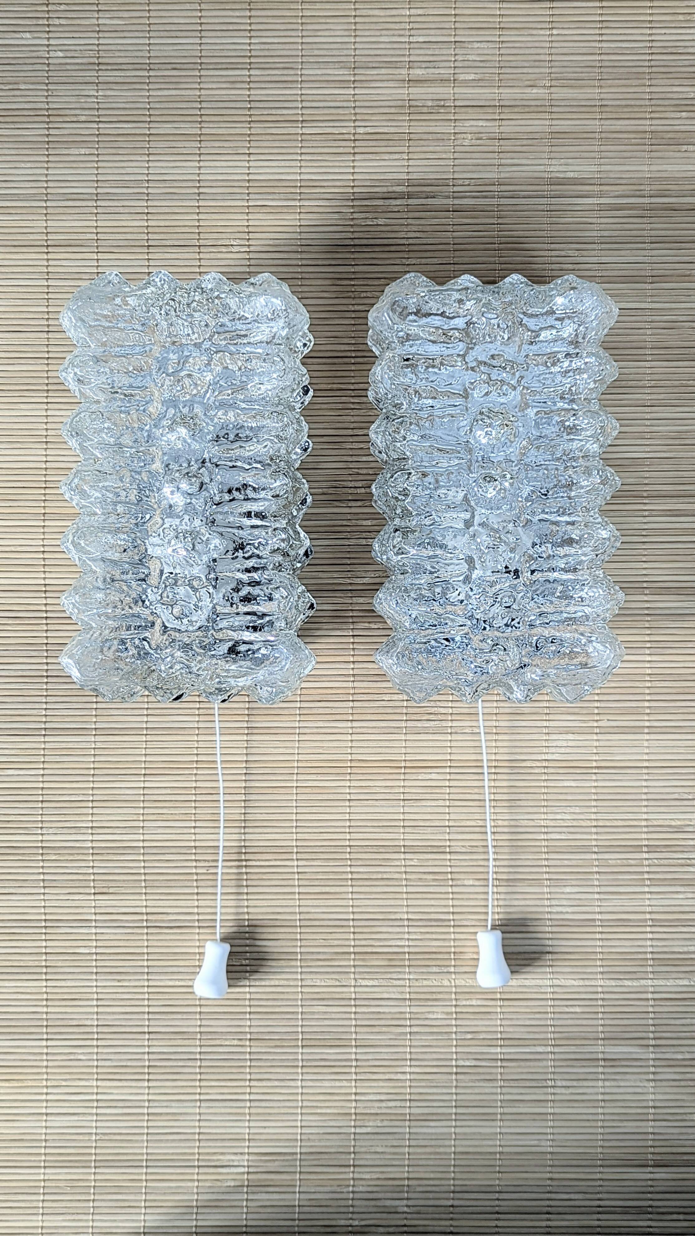 Appliques anciennes (L-0274)