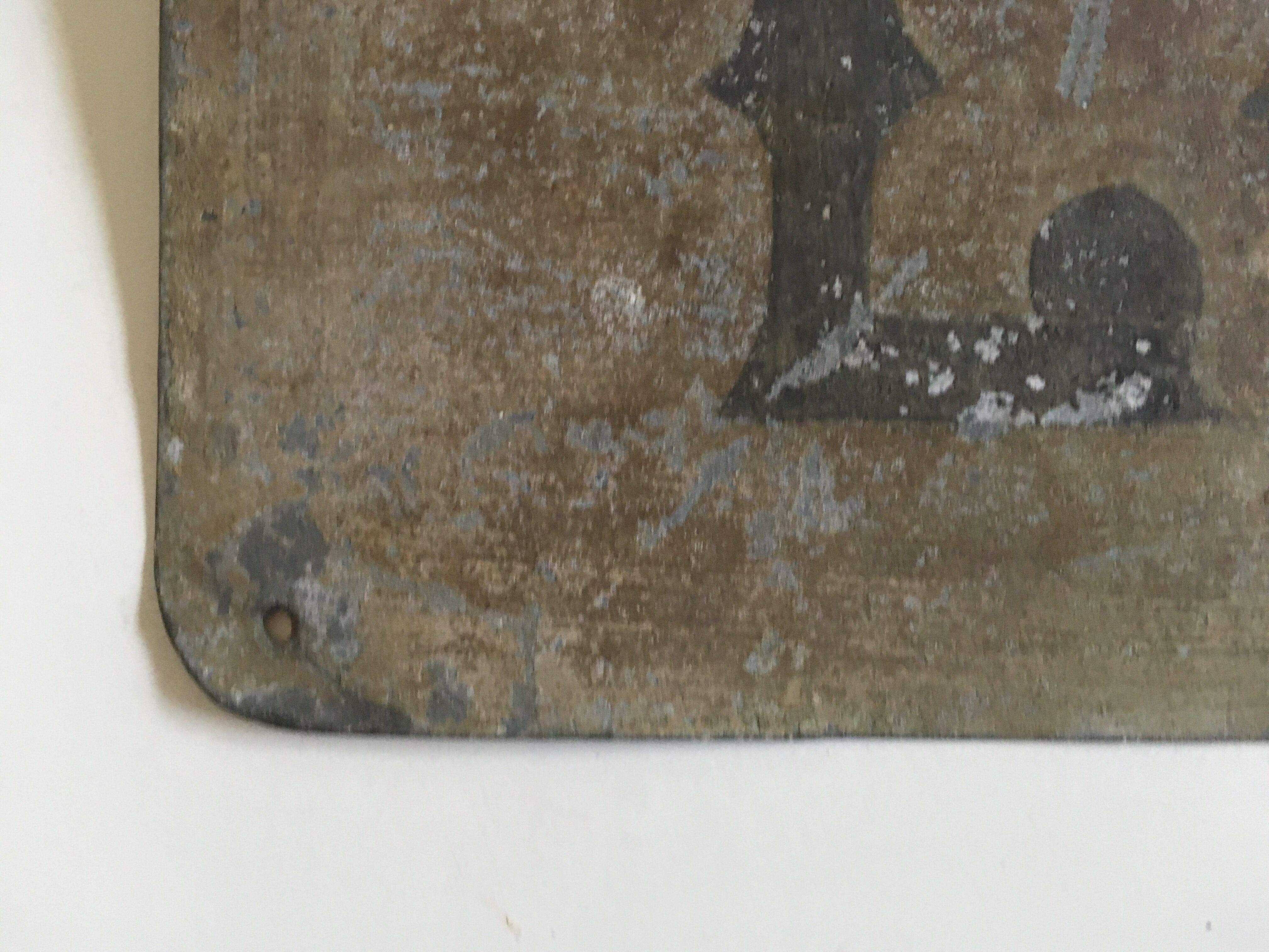 Plaque teaches A Rent in zinc 20s