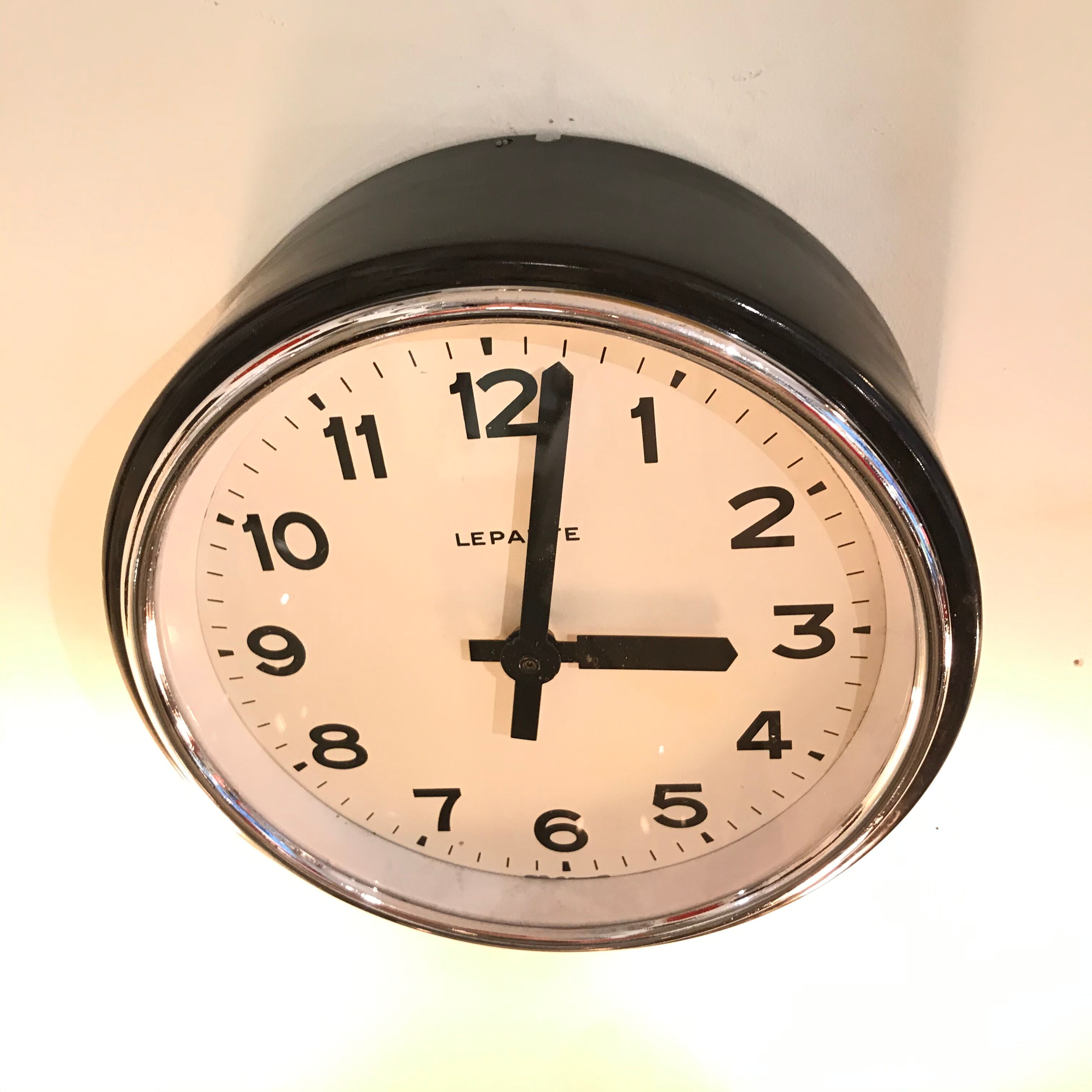 Horloge pendule Lepaute ancienne 25 cm fonctionne industrielle usine gare SNCF atelier