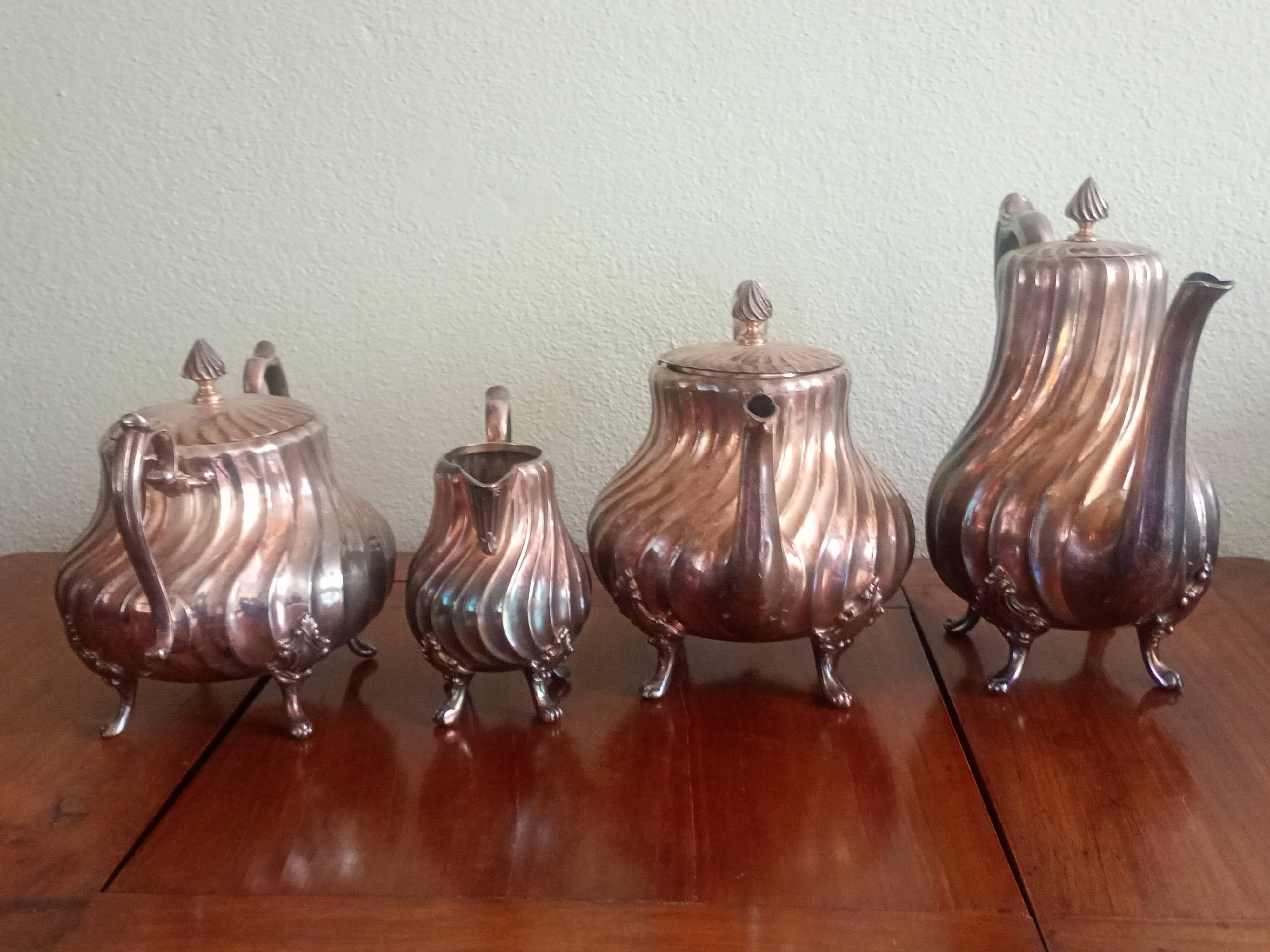 VICTOR SAGLIER - Tea & coffee service - silver-plated wavy Art Nouveau