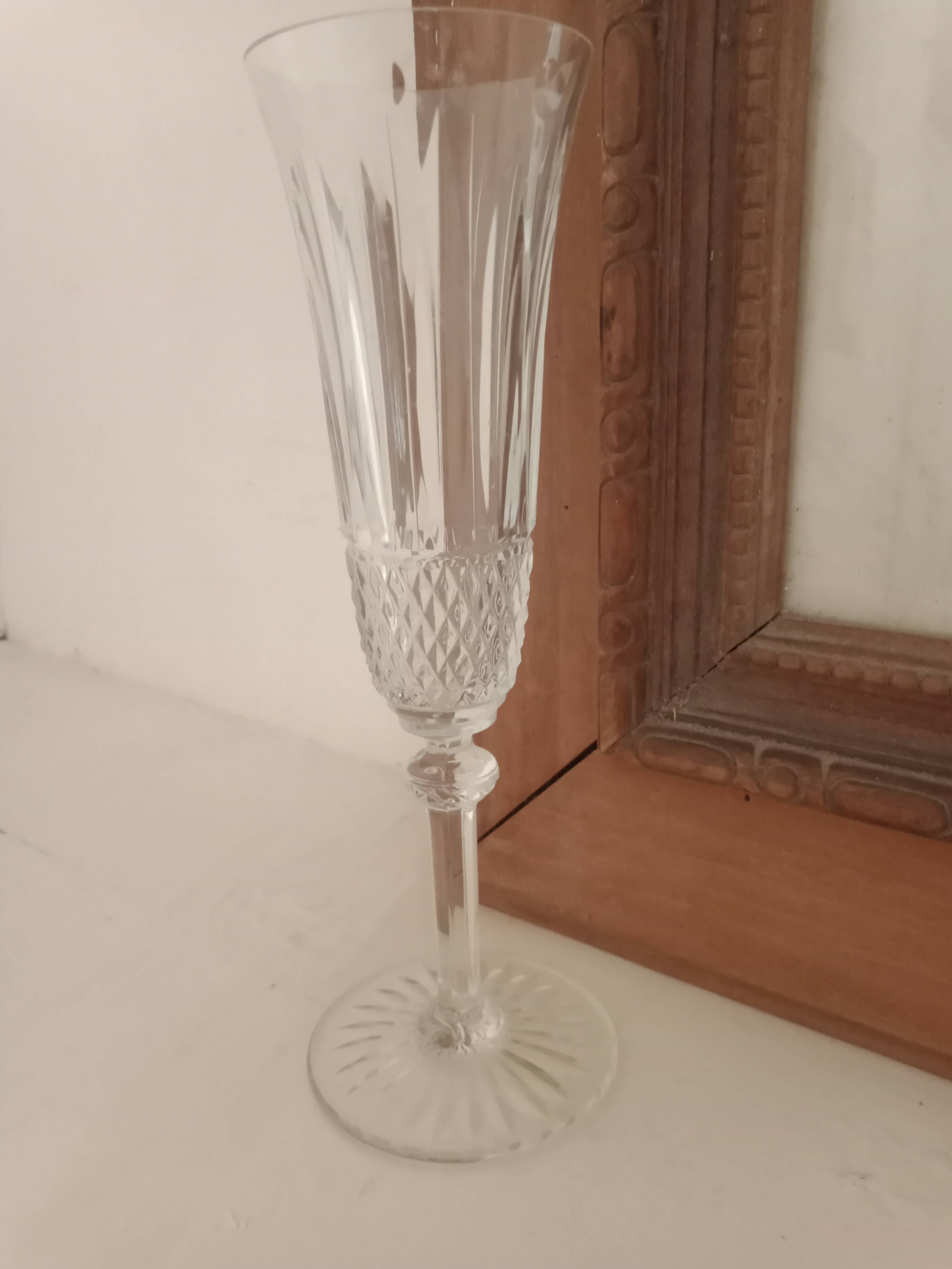 Champagne glass from the tommy collection by christallerie saint-louis white