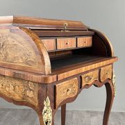 Bureau à cylindre en marqueterie de style Louis XV, XIXe siècle