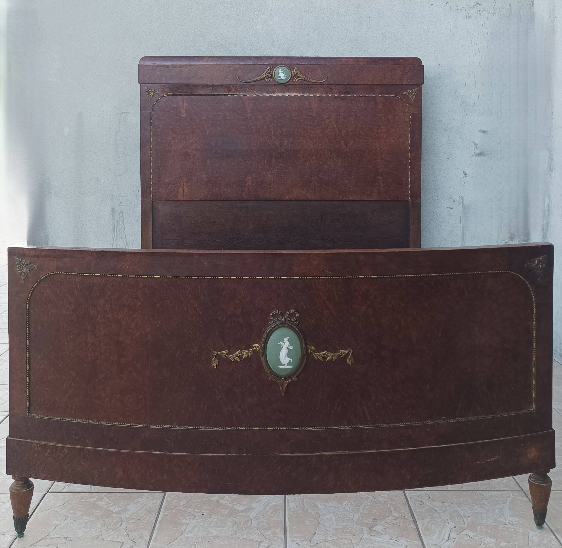 Louis XVI bed in thuja burl