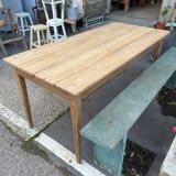 Farm table