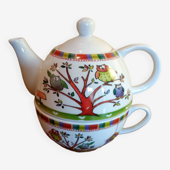 Small so-called "egoist" teapot, capacity 50cl. “Sweet home” at Amadeus. Never used.