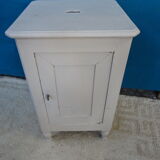 Buffet 19th to one door