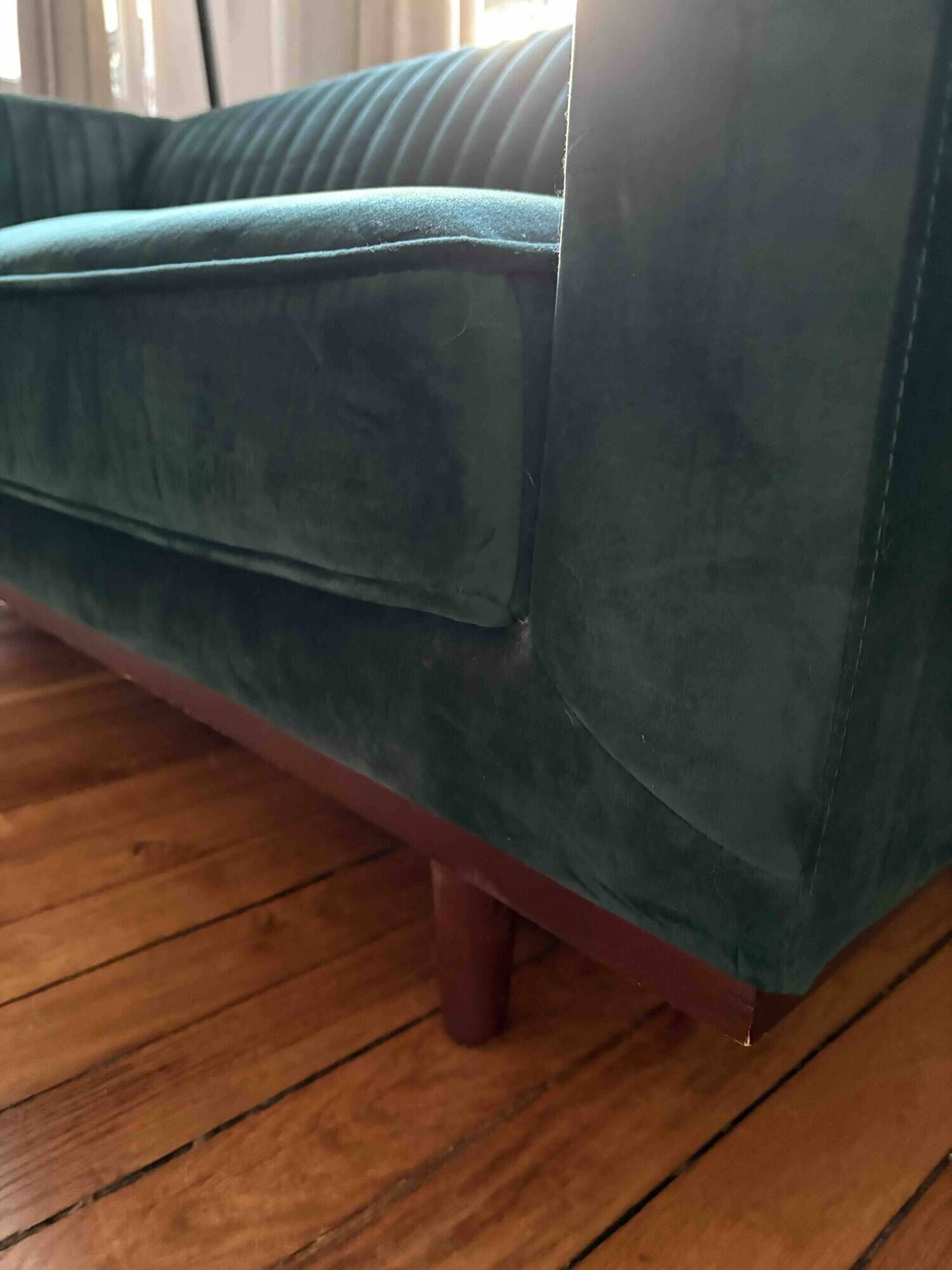 Green velvet sofa – 2/3 seats – Art Deco style