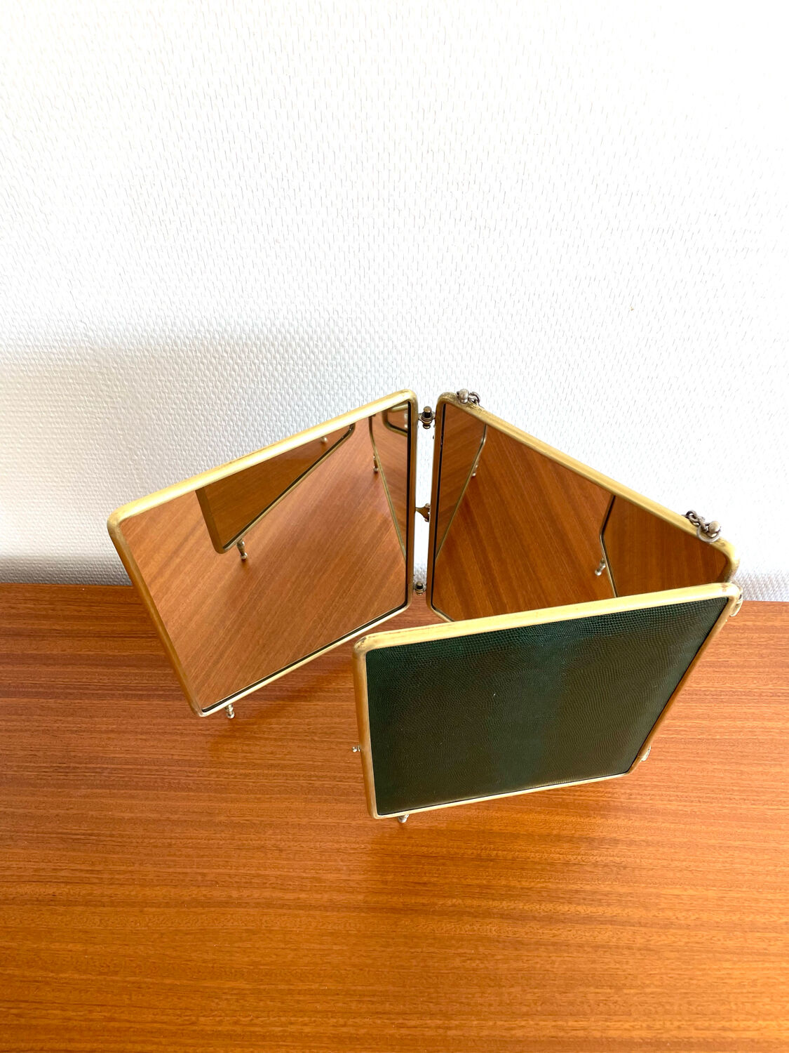 Triptych barber's mirror