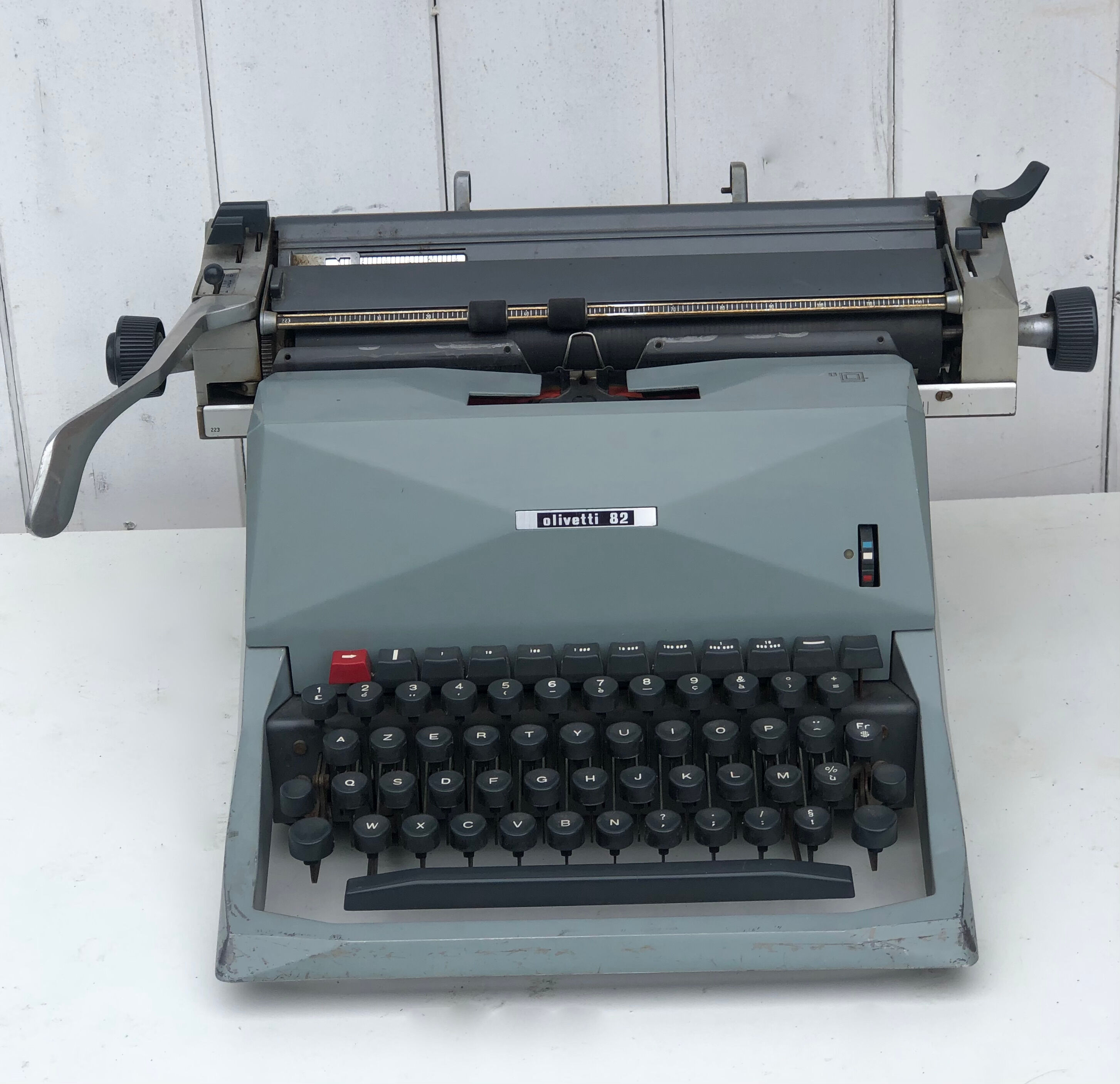 Typewriter Olivetti Diaspron 82