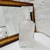 Diamond tips whiskey decanter