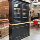 Early 20th century dresser