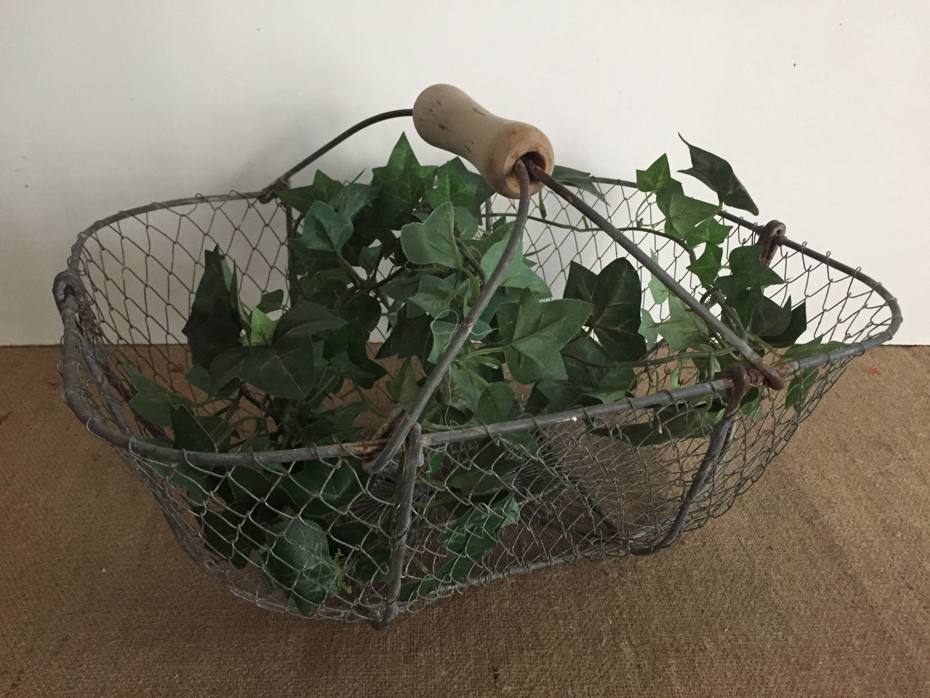 Screened basket for decoration or garden