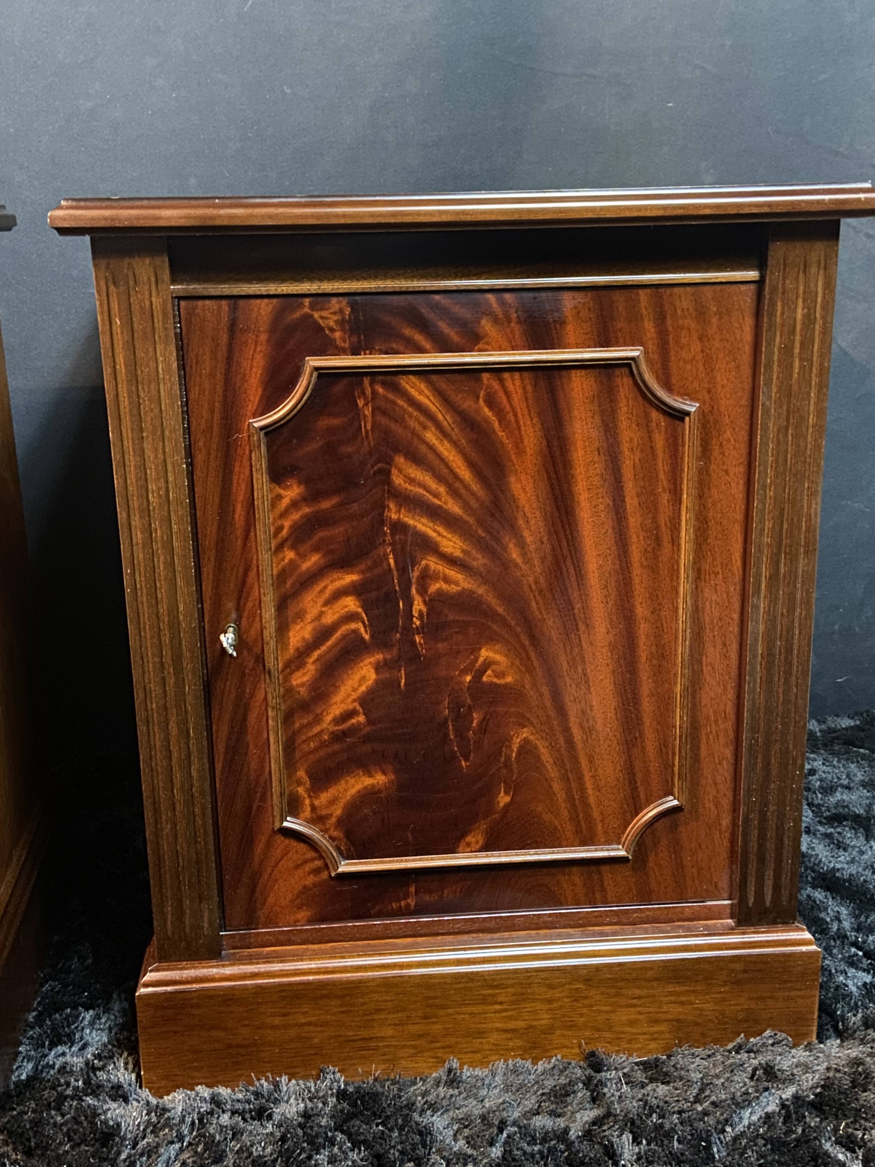Pair of desk cabinets, mahogany filing boxes in English style.