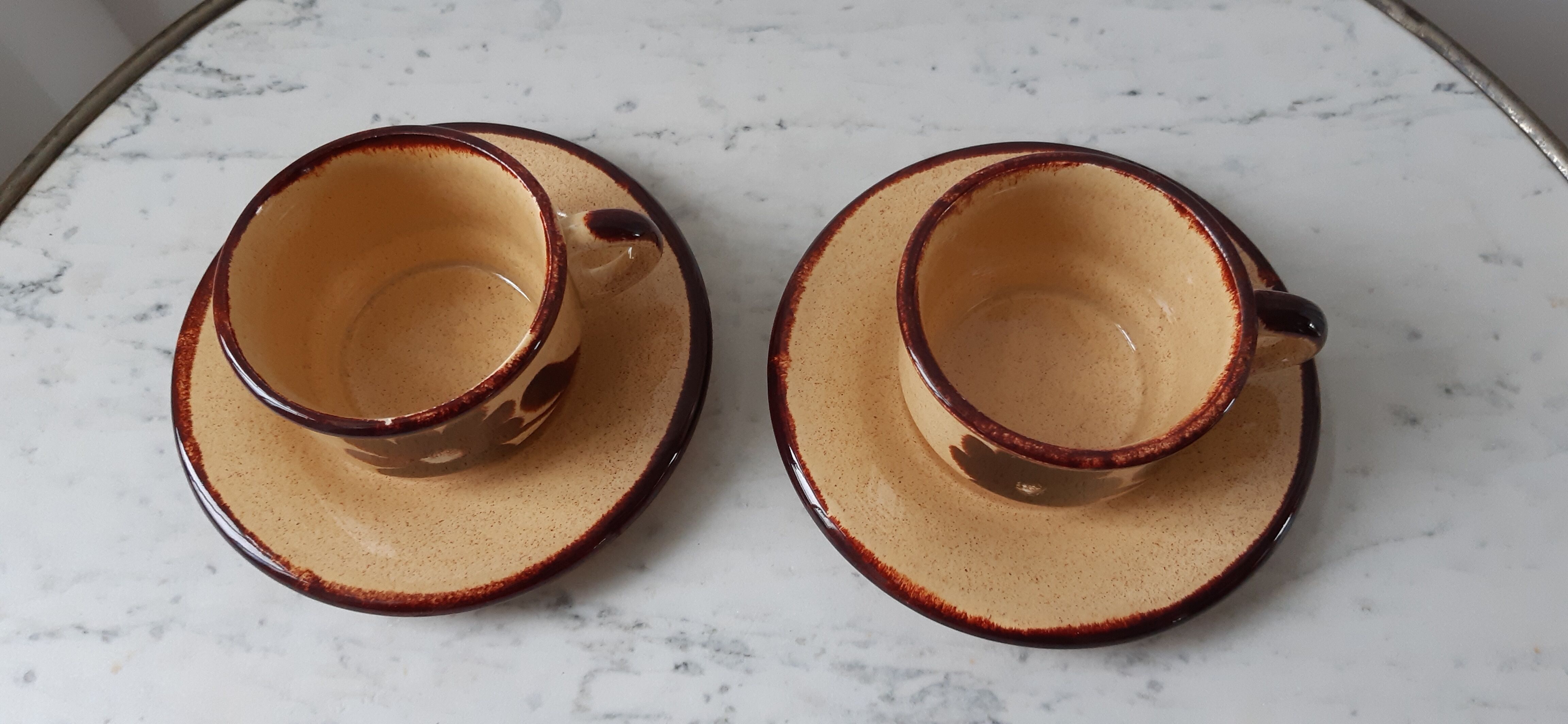 Duo of hand-painted Saint Clément 60s cups