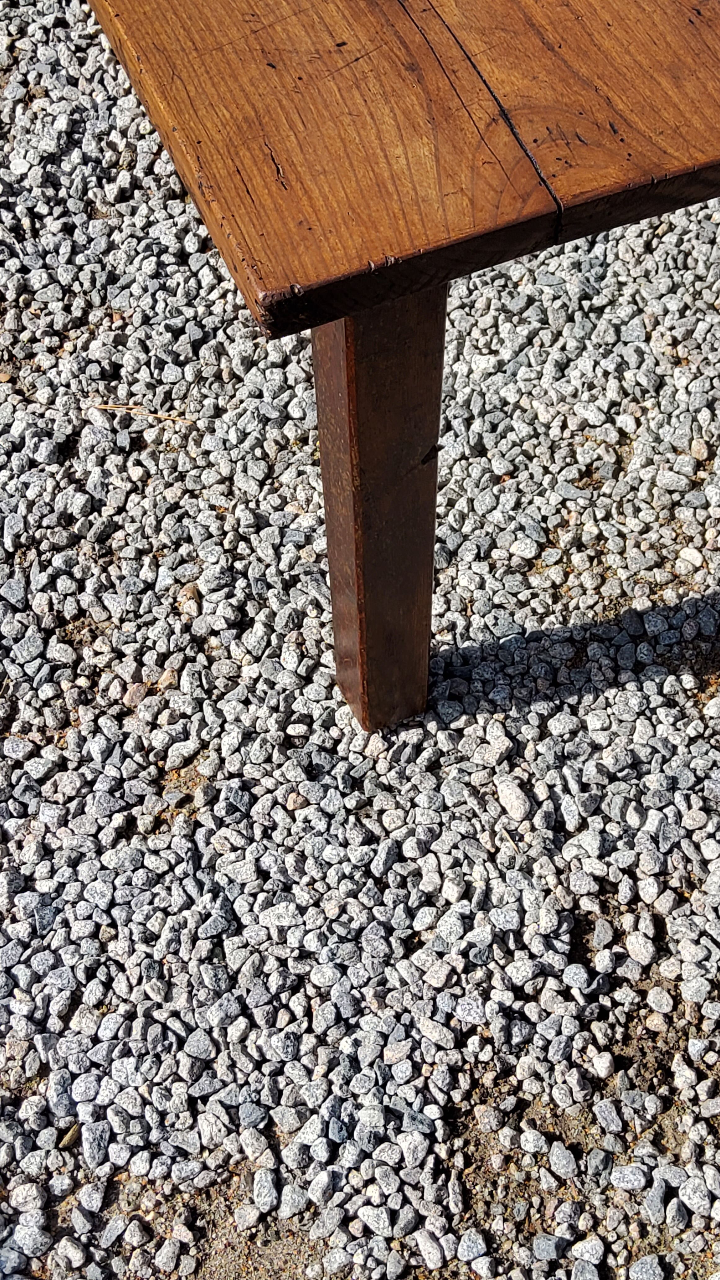 Table basse de ferme XIXième siècle plateau merisier piètement chêne 1 tiroir pieds fuseaux