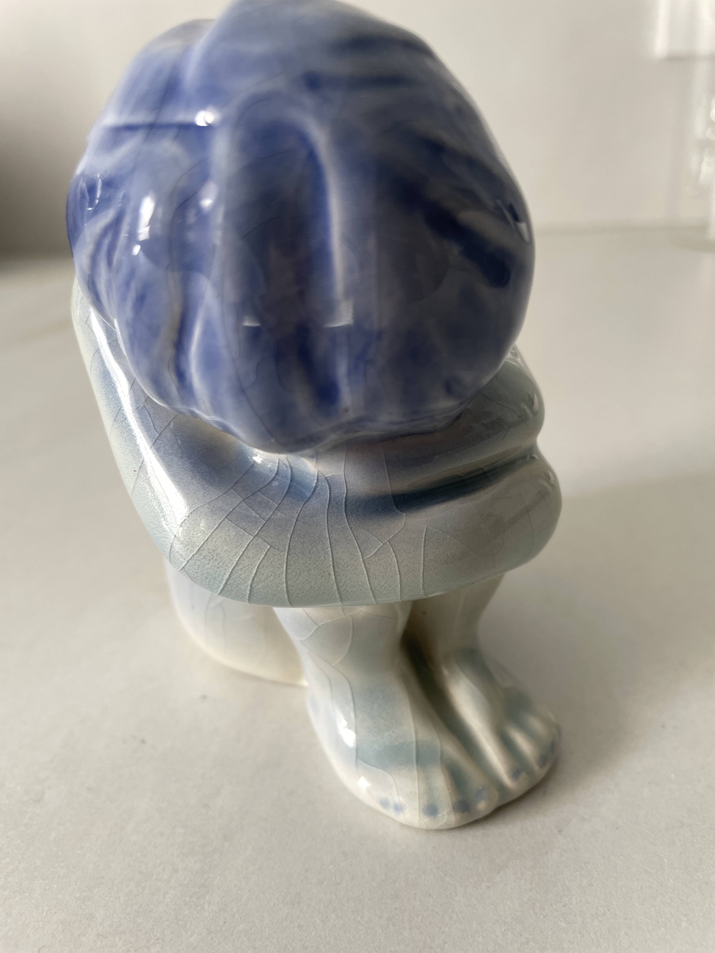 Rare statuette fillette delft signée et numérotée