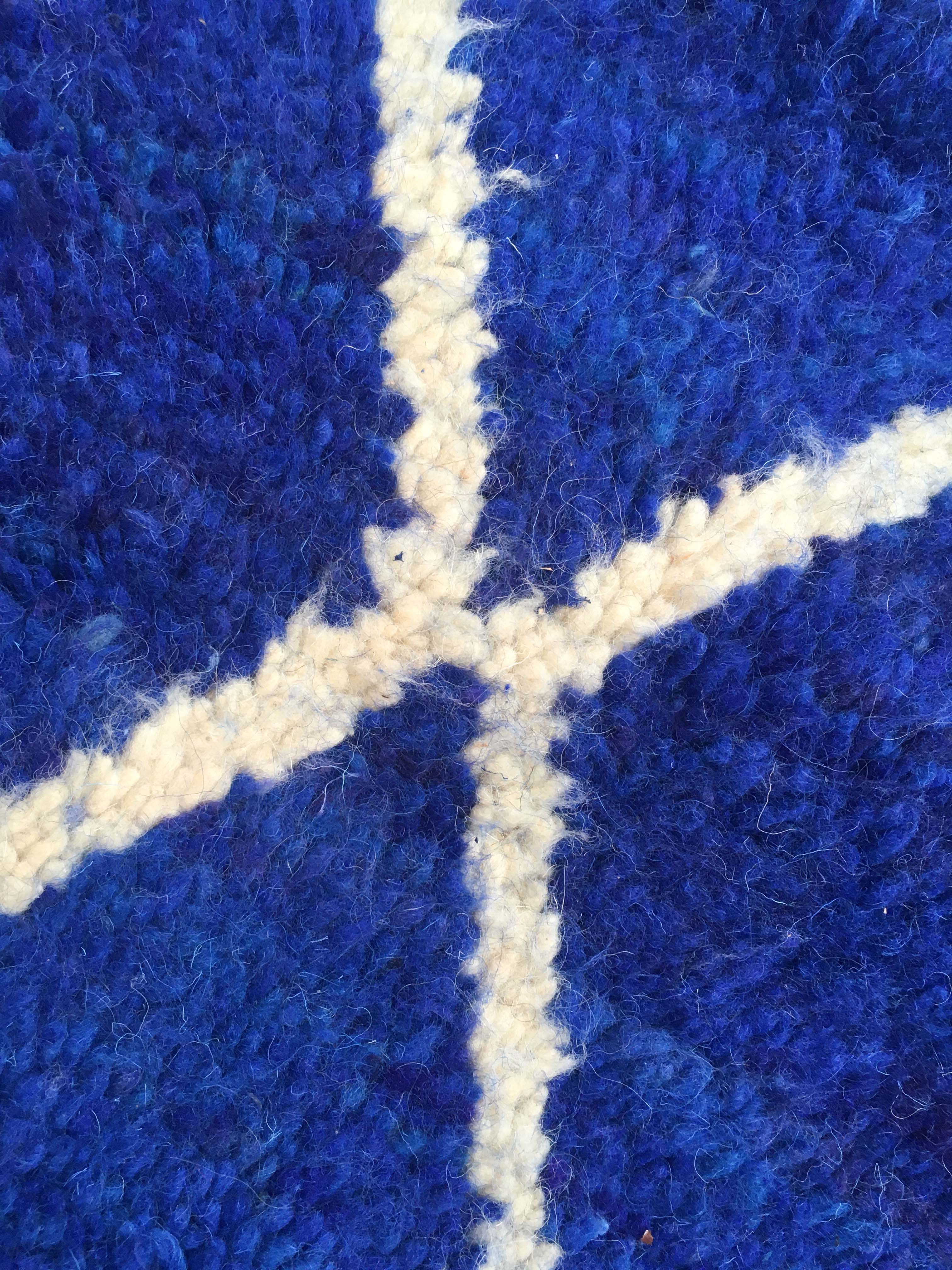 Berber carpet beni ouarain blue majorelle with unbleached diamonds 290x202m