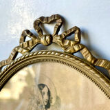 Antique oval metal gold colored brass bronze picture frame