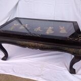 Folding coffee table in Chinese lacquer and characters in stone lasts