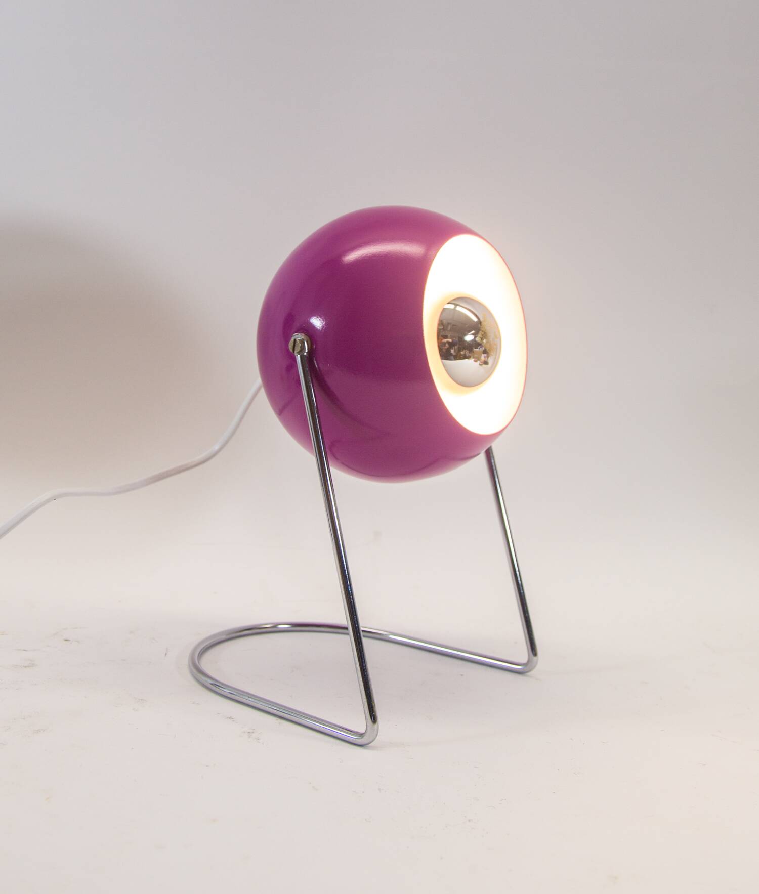 Space-age table lamp | purple and chrome | Vintage 70's