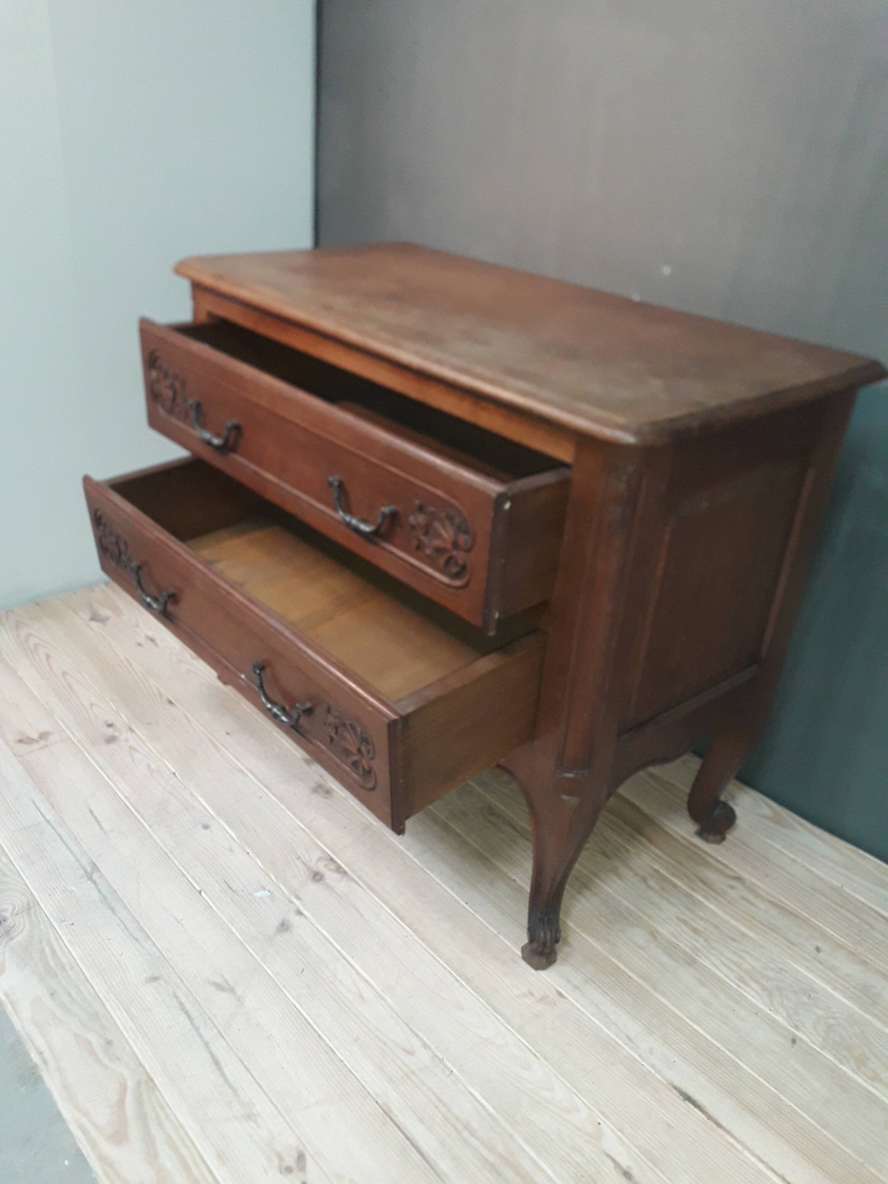 Commode style Louis XV en chene