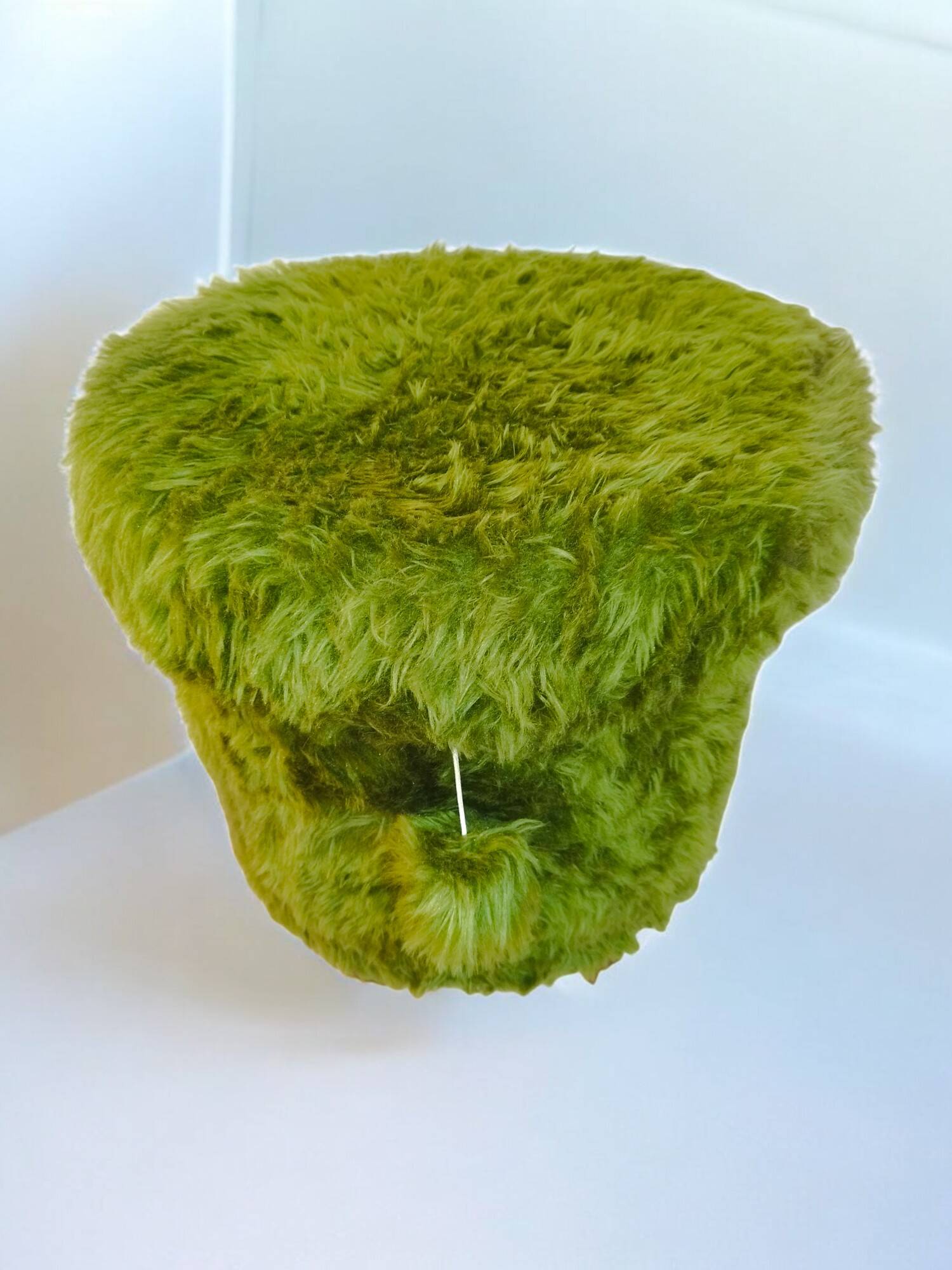 Hairy storage pouf