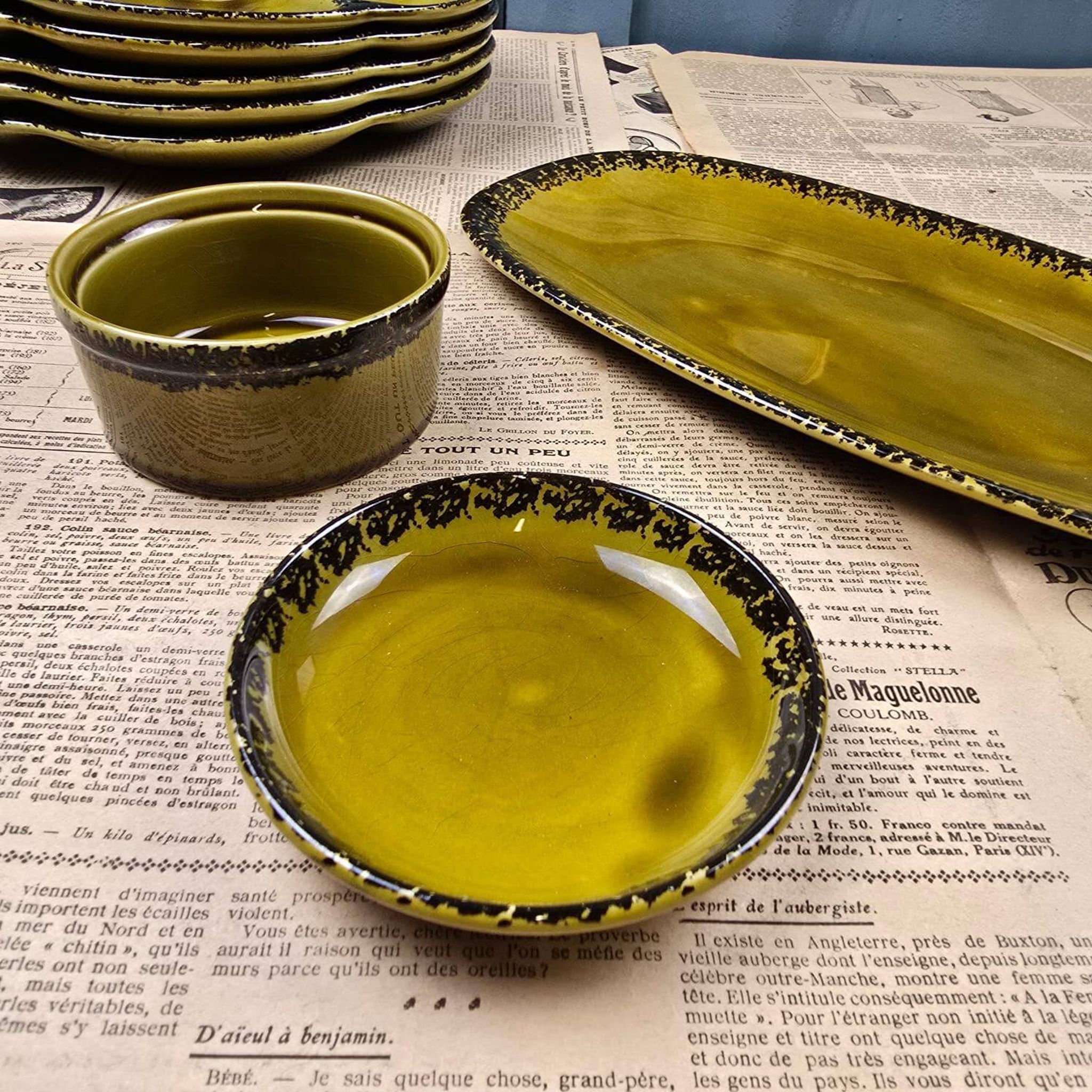 Vintage oyster service Gien – 6 plates, serving dish, ramekin and small bowl