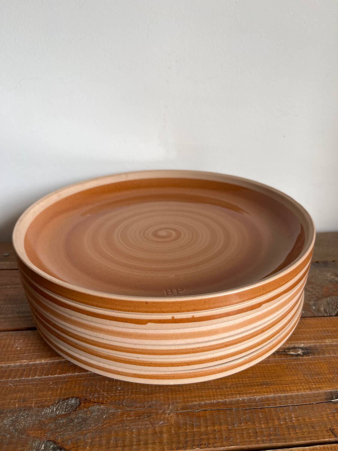 6 assiettes plates en grès