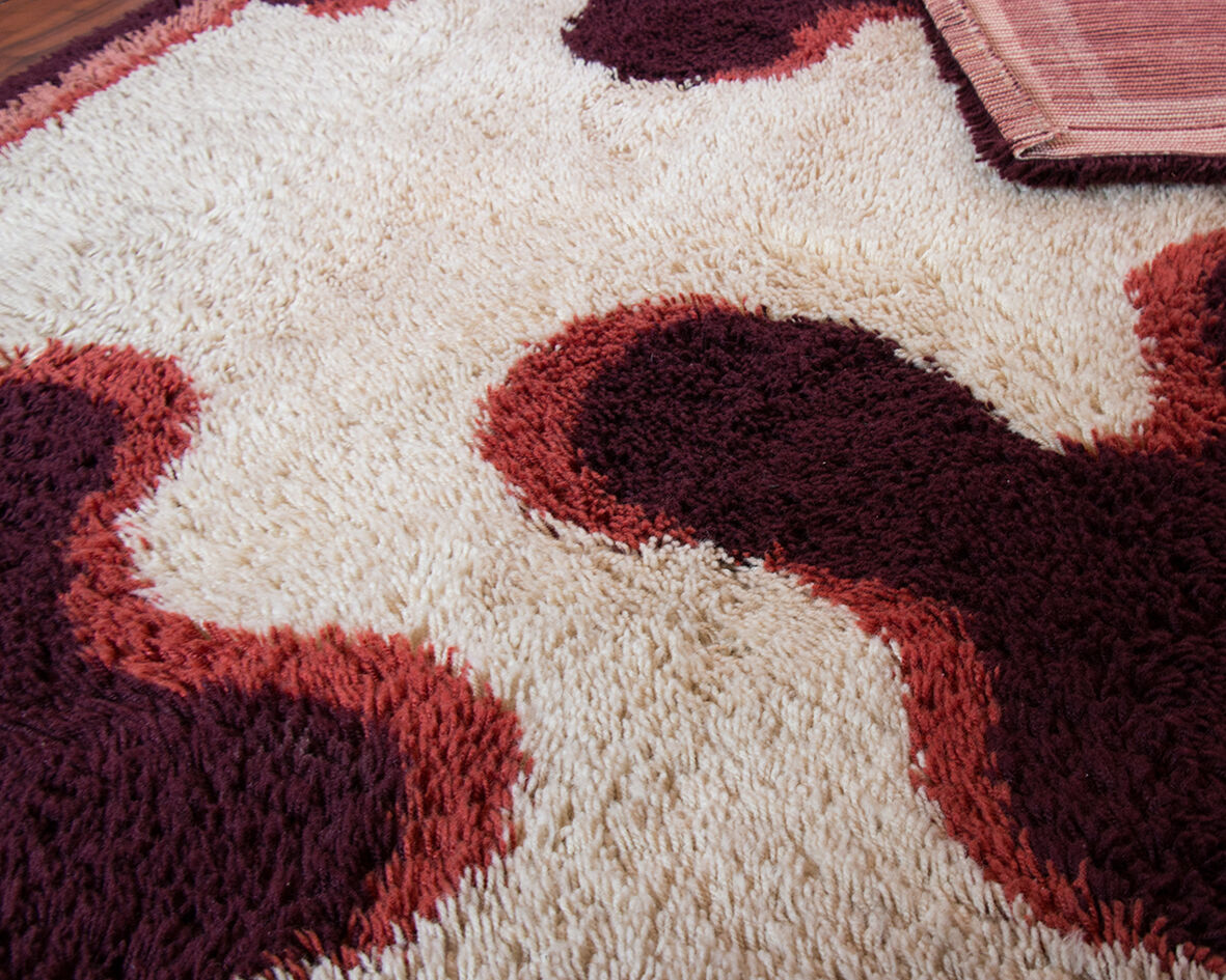 Carpet wool 190 x 140 cm