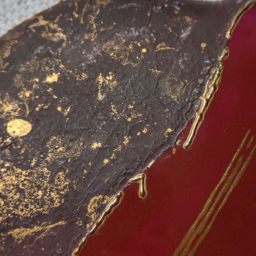 Virebent porcelain art vase