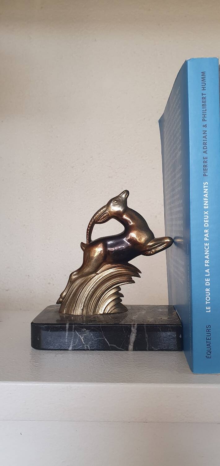 Bookend in regule