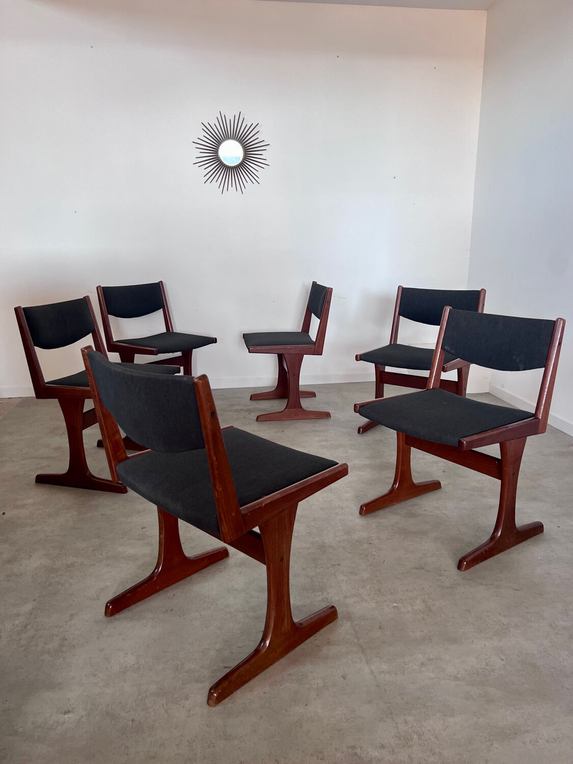 Set of 6 old Scandinavian chairs from the 60s, vintage teak