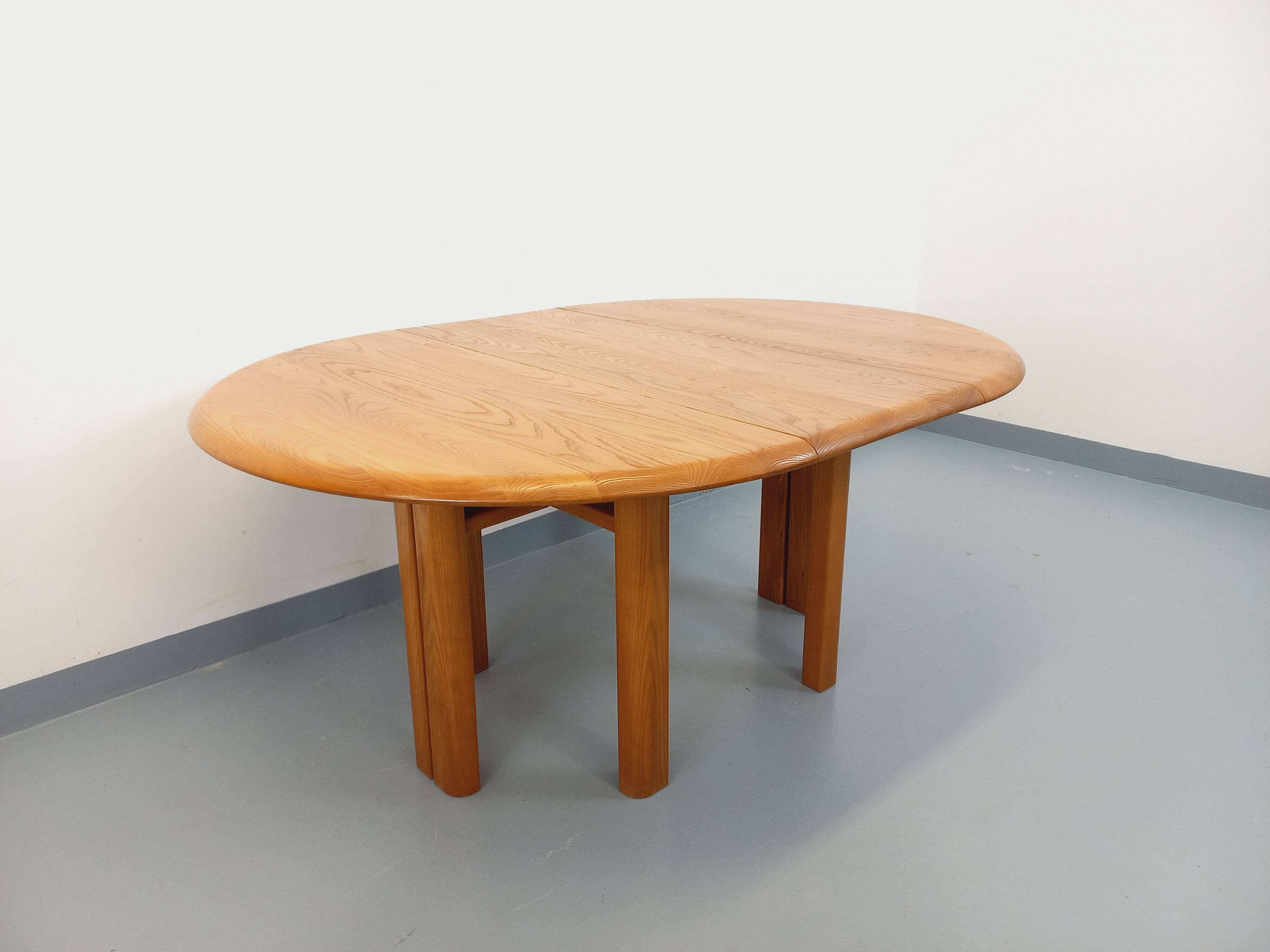 Table à manger ronde vintage Seltz des années 70 80 en orme blond massif