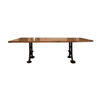 Table style industriel bois massif pieds en fonte