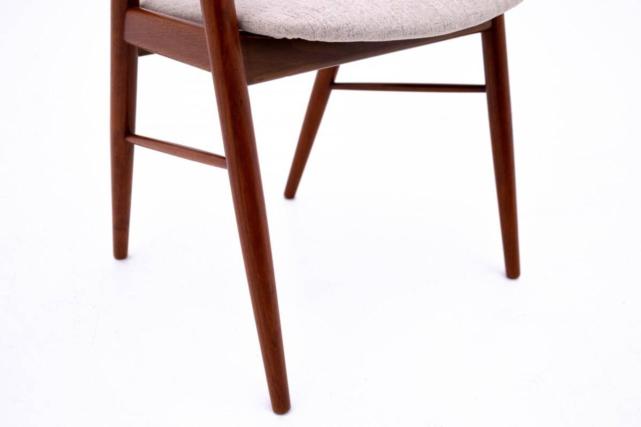 Chairs designed by Ejner Larsen & Aksel Bender Madsen, Denmark, 1960s. After renovation.