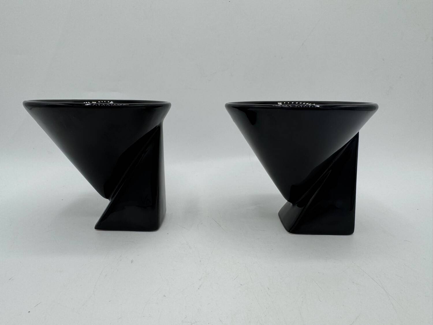 2 cups Salins Pierre Casenove