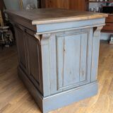 Old cash counter