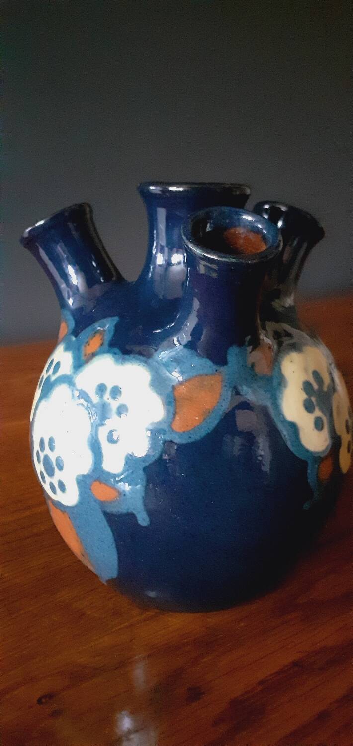 Art Deco ceramic vase signed Paul Jacquet, 1925